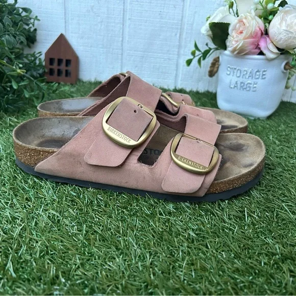 Birkenstock
Arizona Big Buckle-Nubuck Leather
$170 37 US 6-6.5 
Old Rose Nubuck - Picture 7 of 16